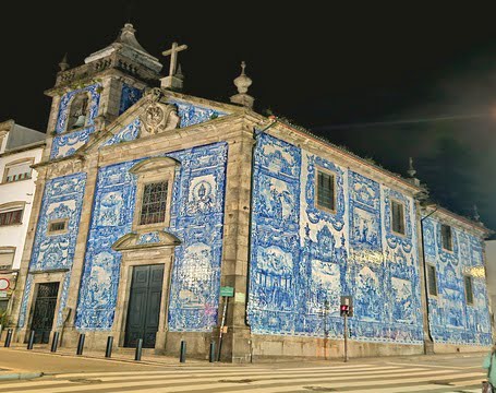 10 lugares gratis que visitar en Oporto - Capilla de las almas