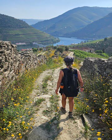 Tips Esenciales para hacer Trekking o ir a la Montaña Sola por Primera Vez